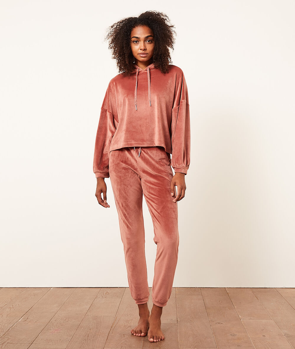 Pantalon jogger en velours rose.