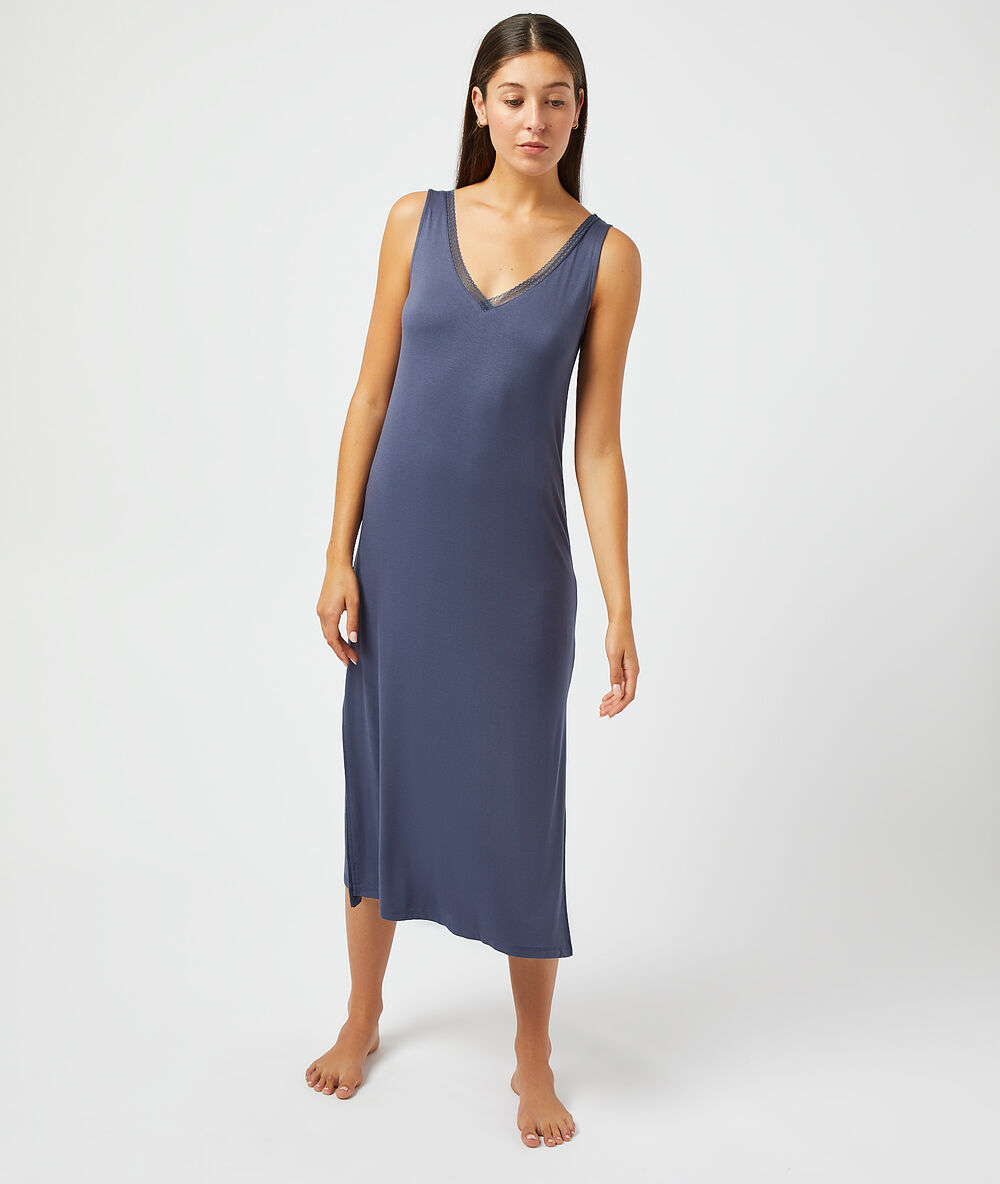 Nuisette longue bleu.