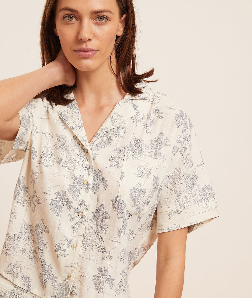 Chemise manches courtes imprimée marine.
