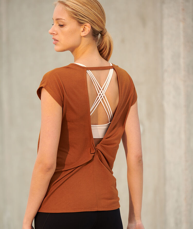Brassière de yoga - maintien léger rose poudre.