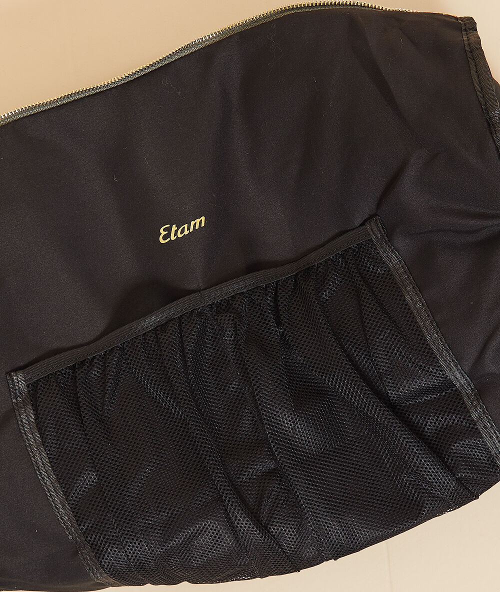 Sac de sport kaki.