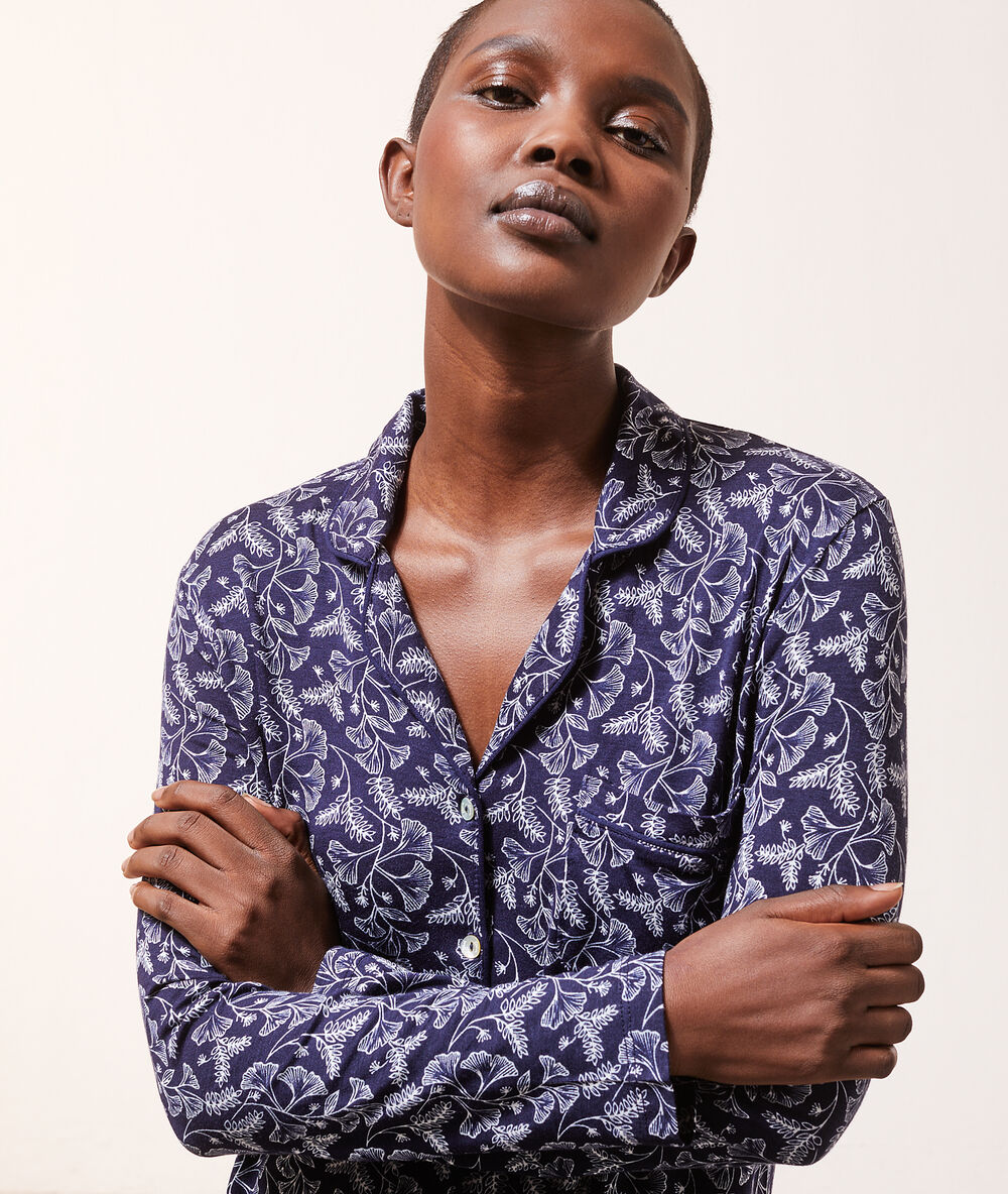 Chemise satinée imprimé fleuri marine.