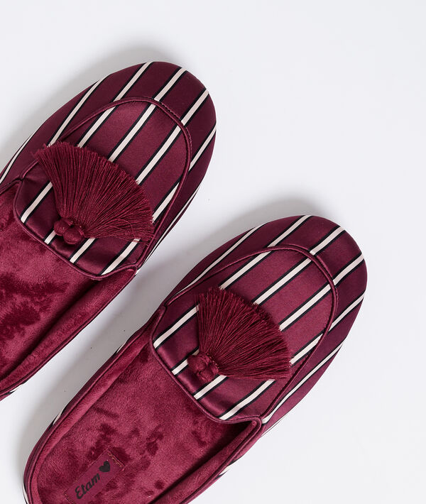 Chaussons satinés pompons Chaussons satinés pompons