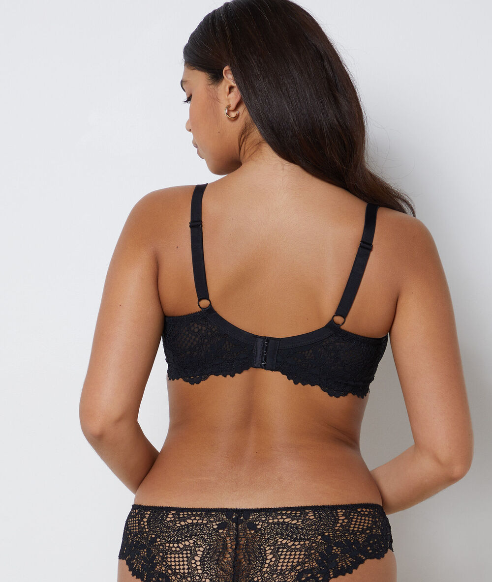 Soutien-gorge corbeille sans coques noir.