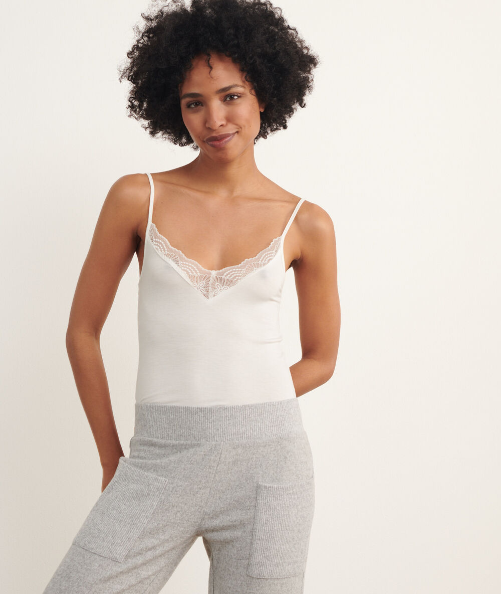 Pantalon avec poches gris.
