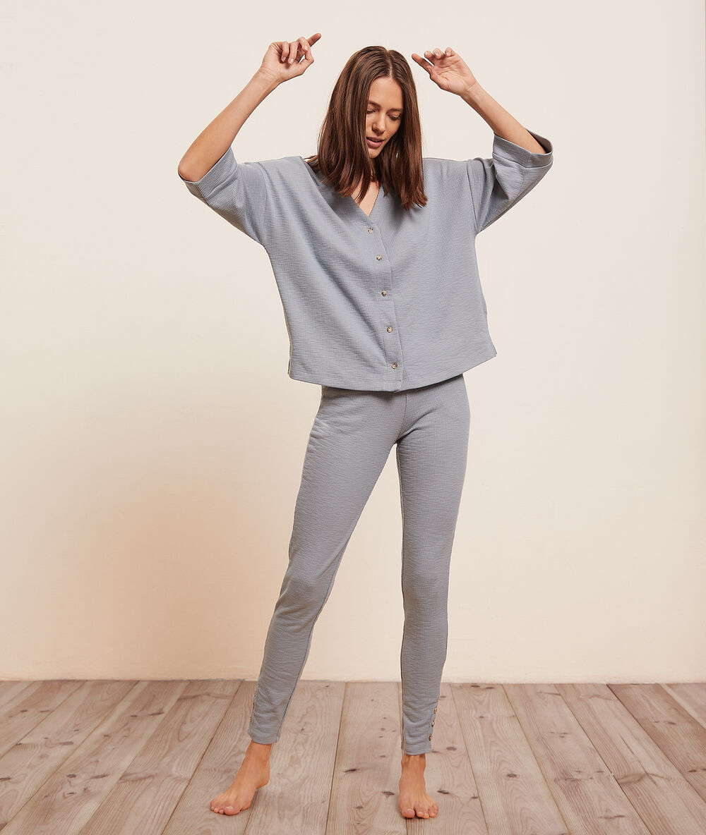 Pantalon de pyjama uni bleu.
