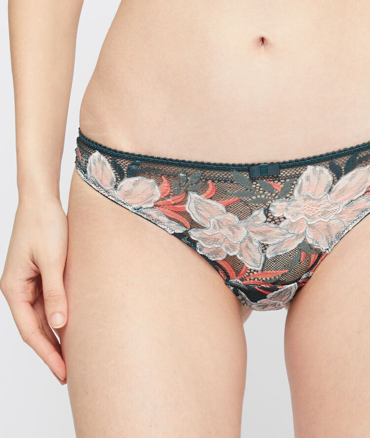 Tanga en dentelle imprimée vert.
