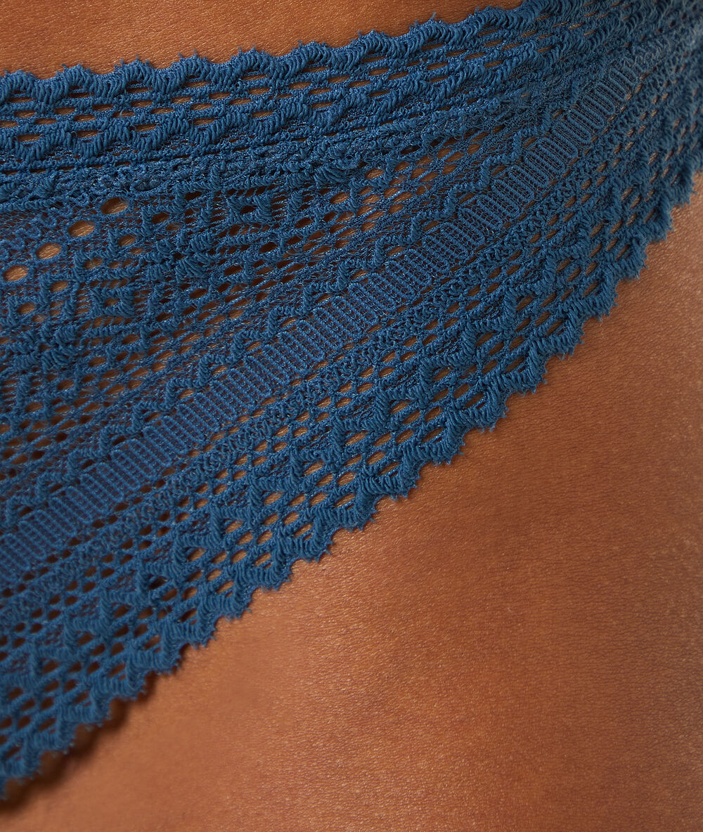 Tanga en dentelle encre.