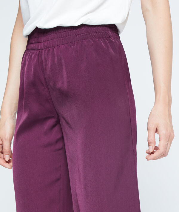 Pantalon large violet.