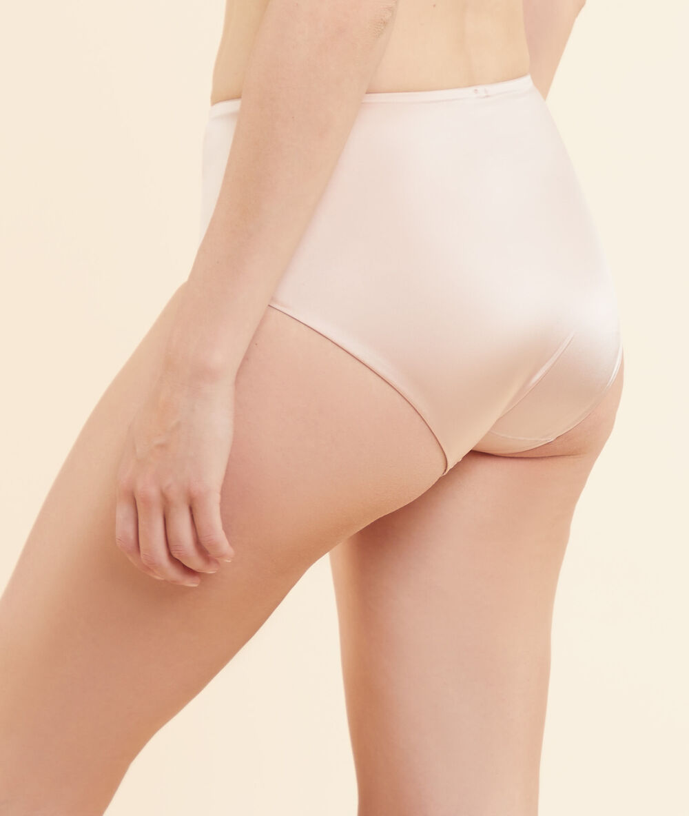 Culotte midi satinée rose poudre.