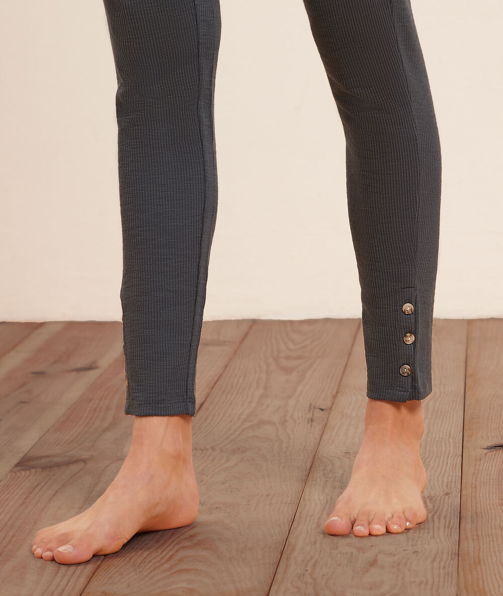 Pantalon de pyjama uni marine.