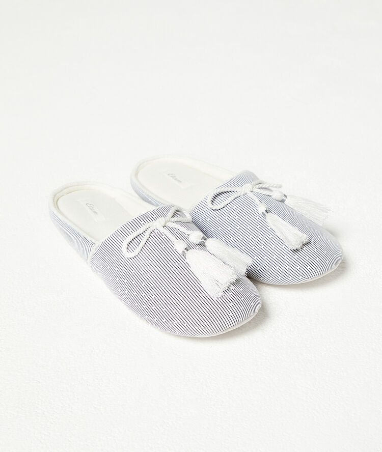 Chaussons mules turquoise.