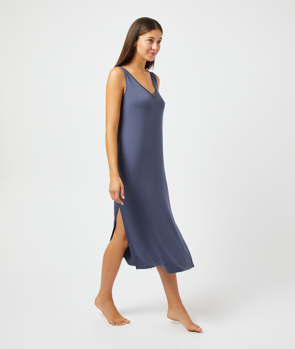 Nuisette longue bleu.