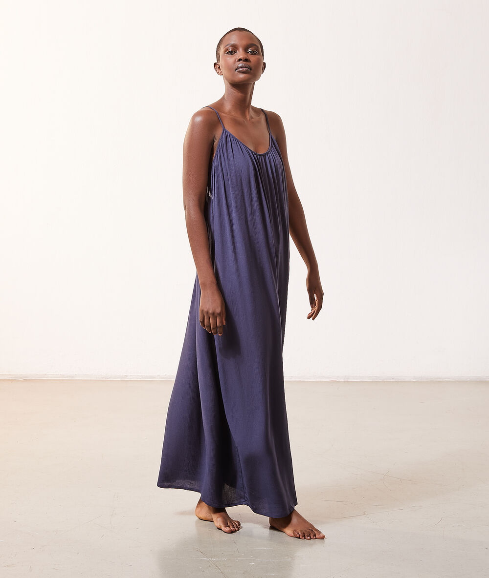 Nuisette longue décolleté dos indigo.