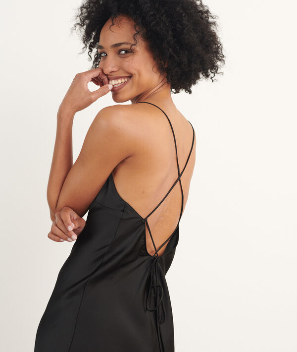 Nuisette longue satinée Nuisette longue satinée;${refinementColor}