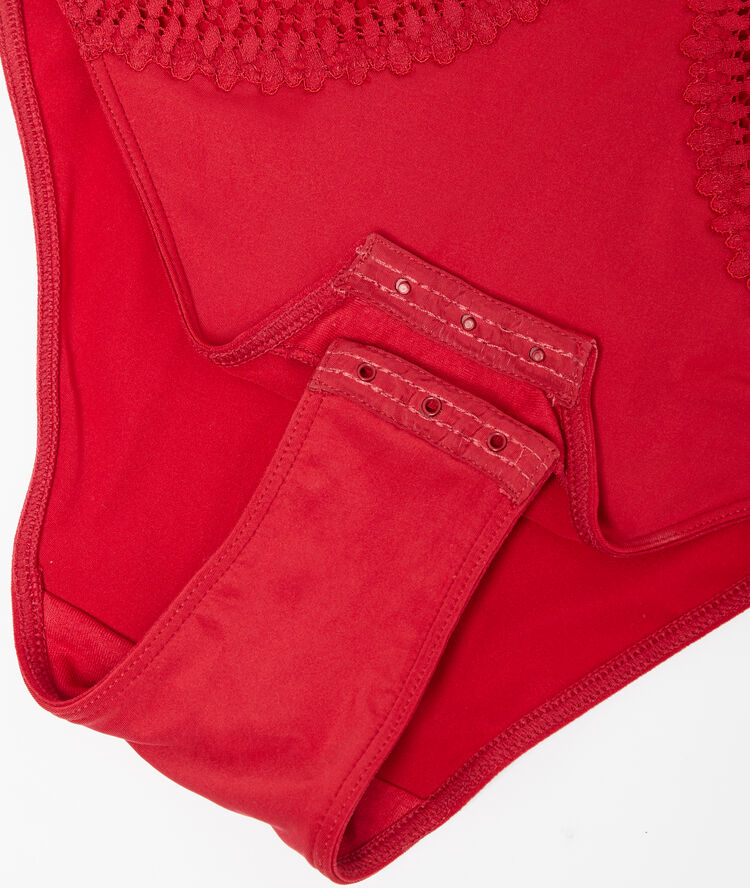 Body à dos ouvert en dentelle graphique rouge.