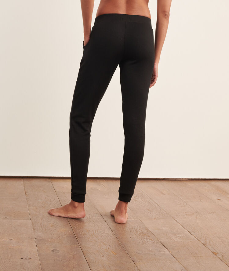 Pantalon noir.