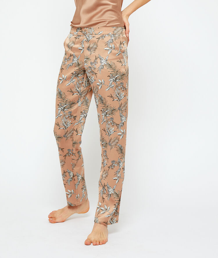 Pyjama 3 pièces satiné beige.