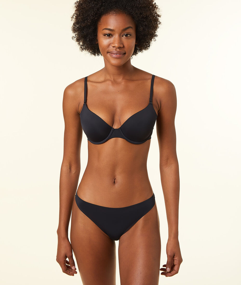 Tanga en microfibre et tulle noir.