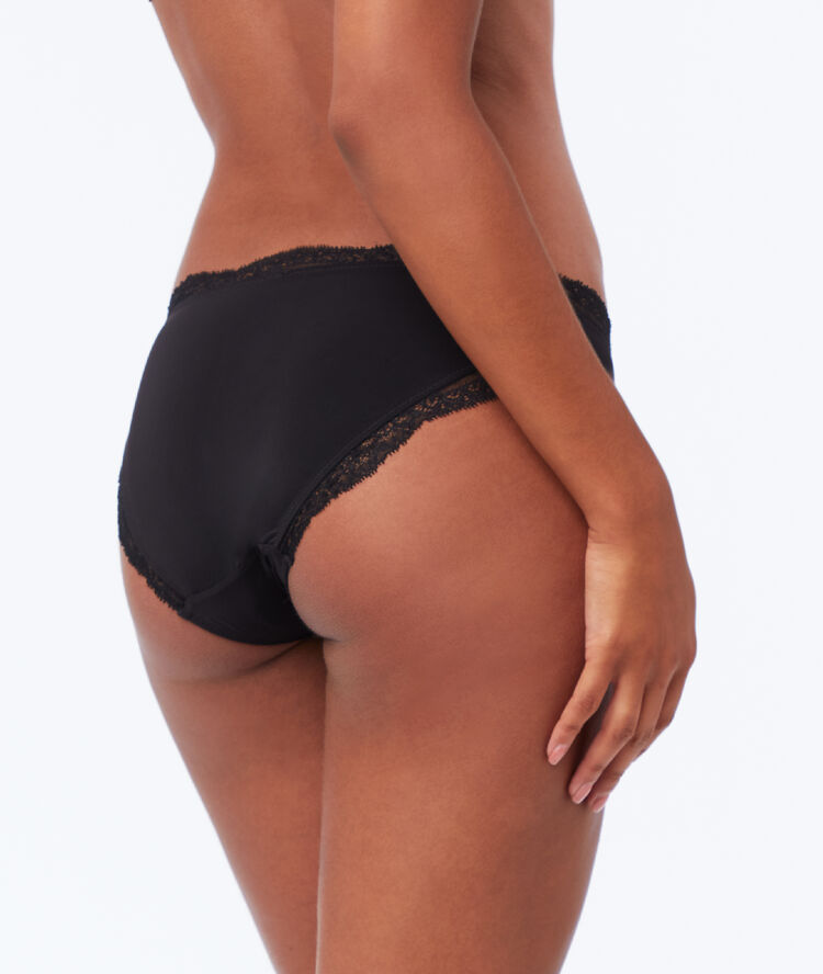 Culotte à bords dentelle noir.