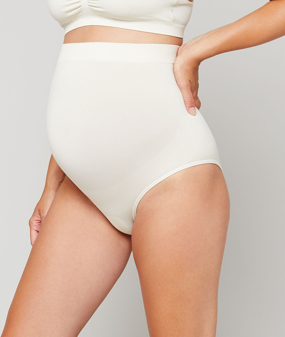 Culotte taille haute sans coutures beige.