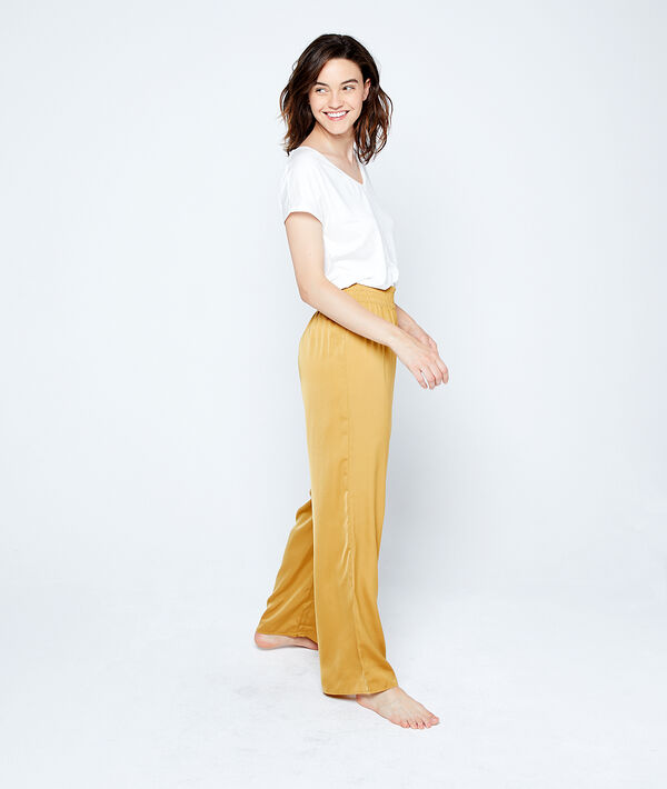 Pantalon large ocre.