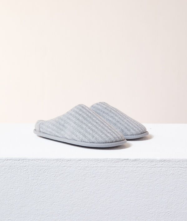 Chaussons mules ouvertes à l'arrière Chaussons mules ouvertes à l'arrière;${refinementColor}