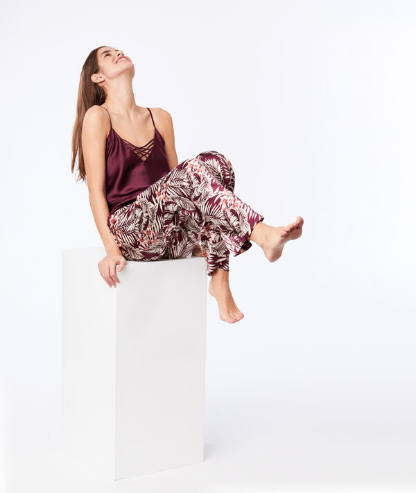 Top satiné décolleté liens bordeaux grenat.