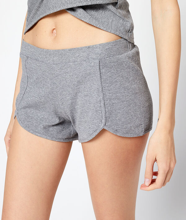 Short uni gris.