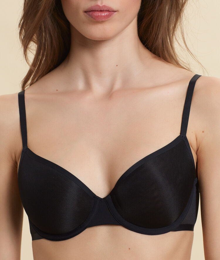 Soutien-gorge classique coque fines noir.