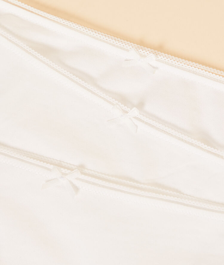 Lot de 3 culottes en coton biologique ecru.