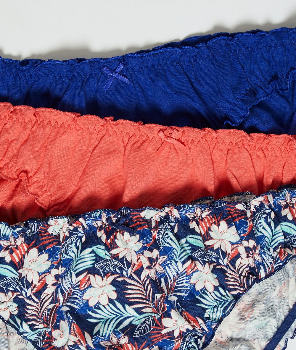 Lot de 3 culottes bleu.