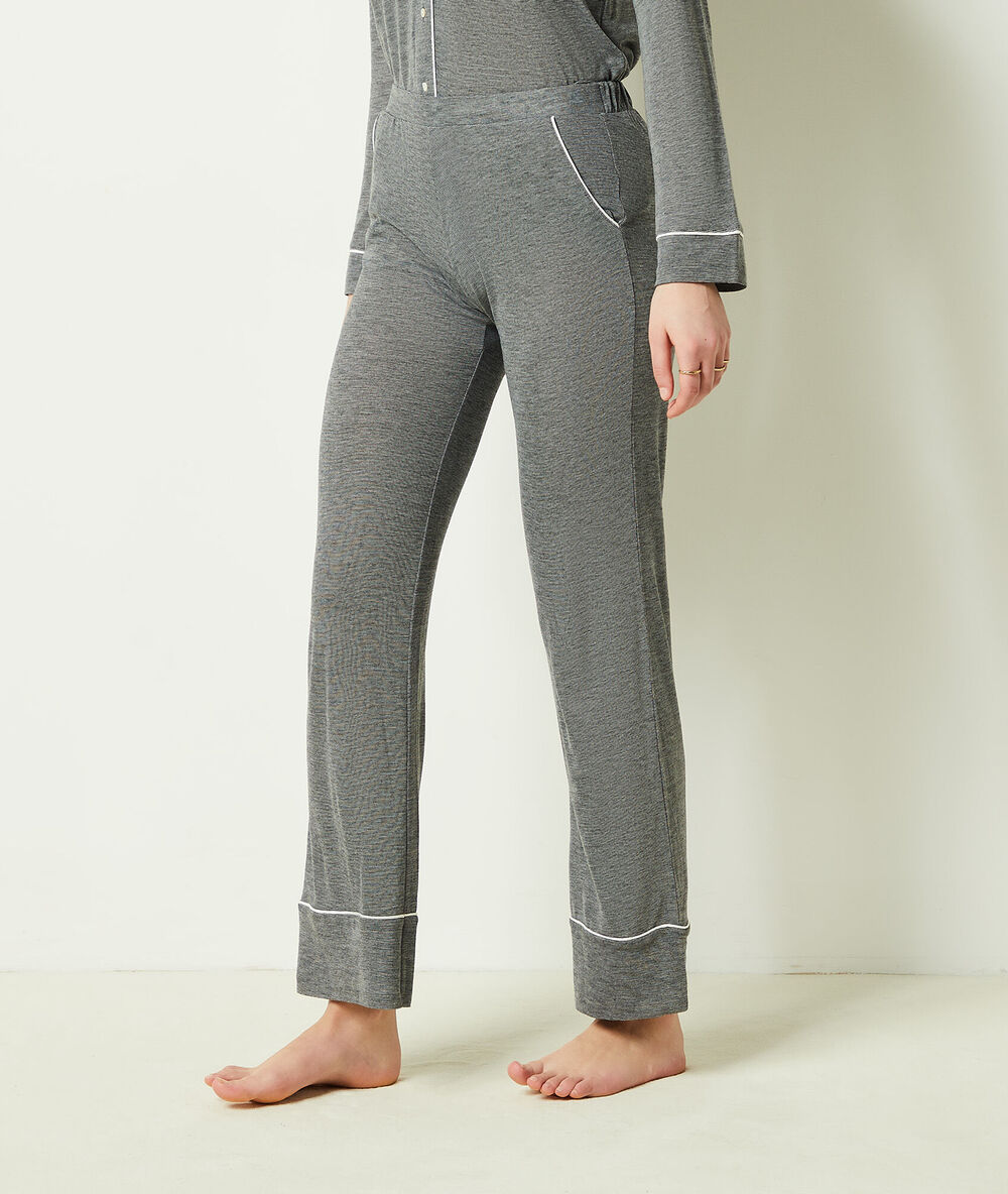 Pantalon large uni gris.