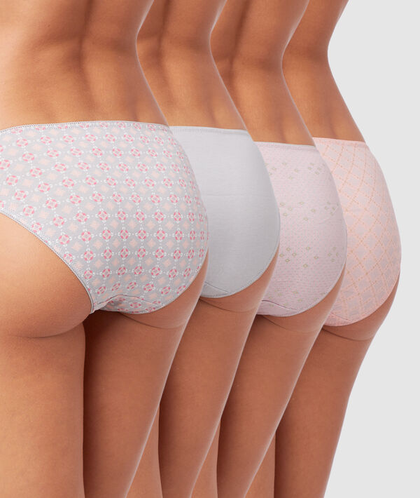 Lot de 4 culottes en coton rose.
