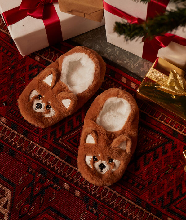 Chaussons panda roux Chaussons panda roux
