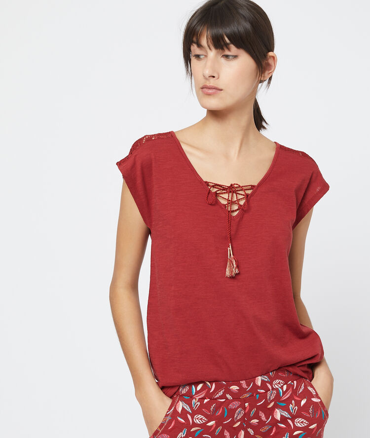 T- shirt dos dentelle bordeaux.