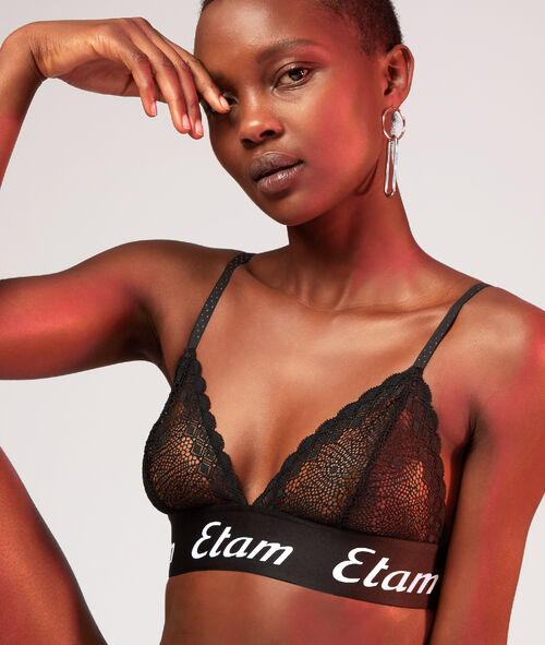 Triangle en dentelle 'etam'