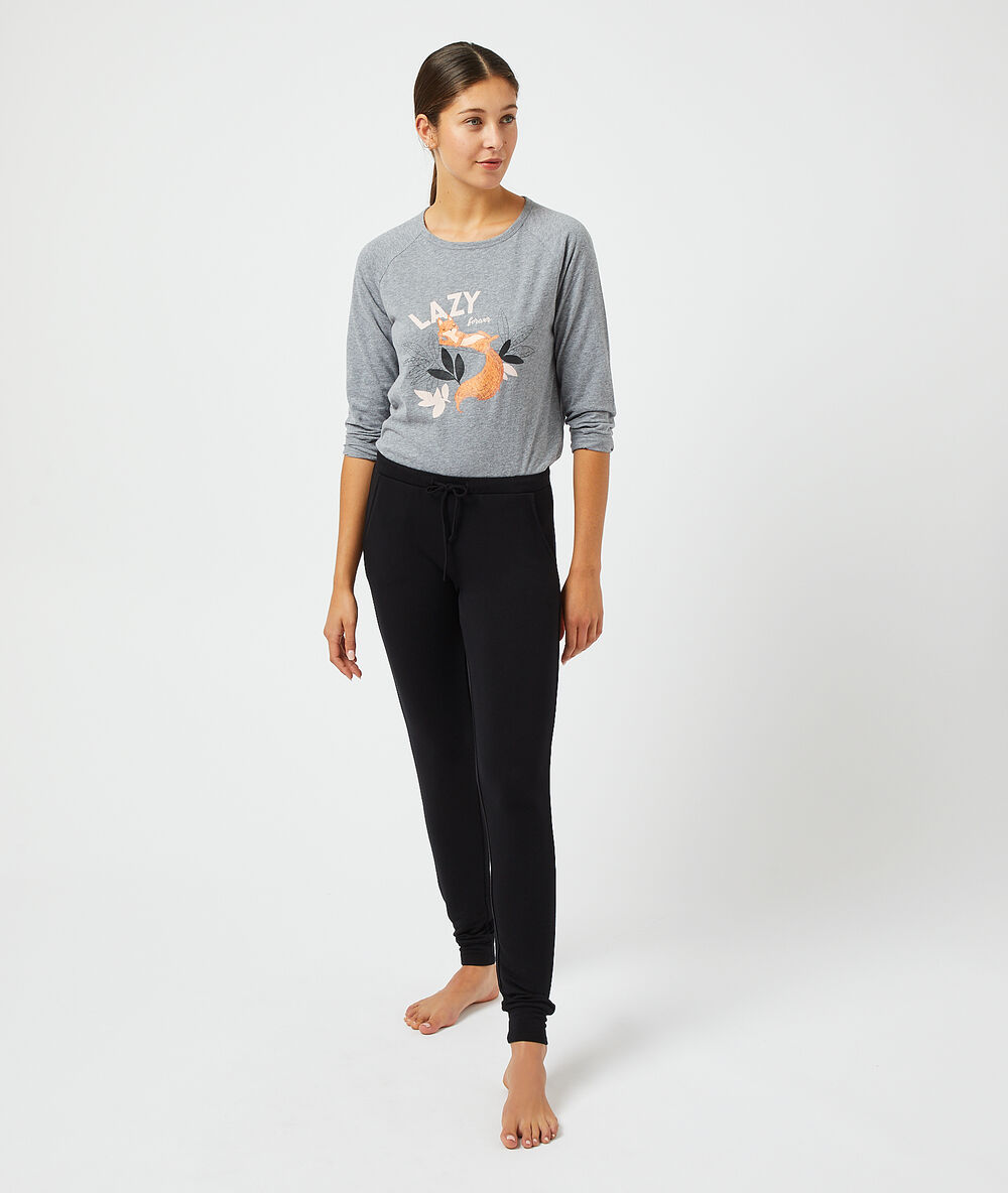 Pantalon uni noir.