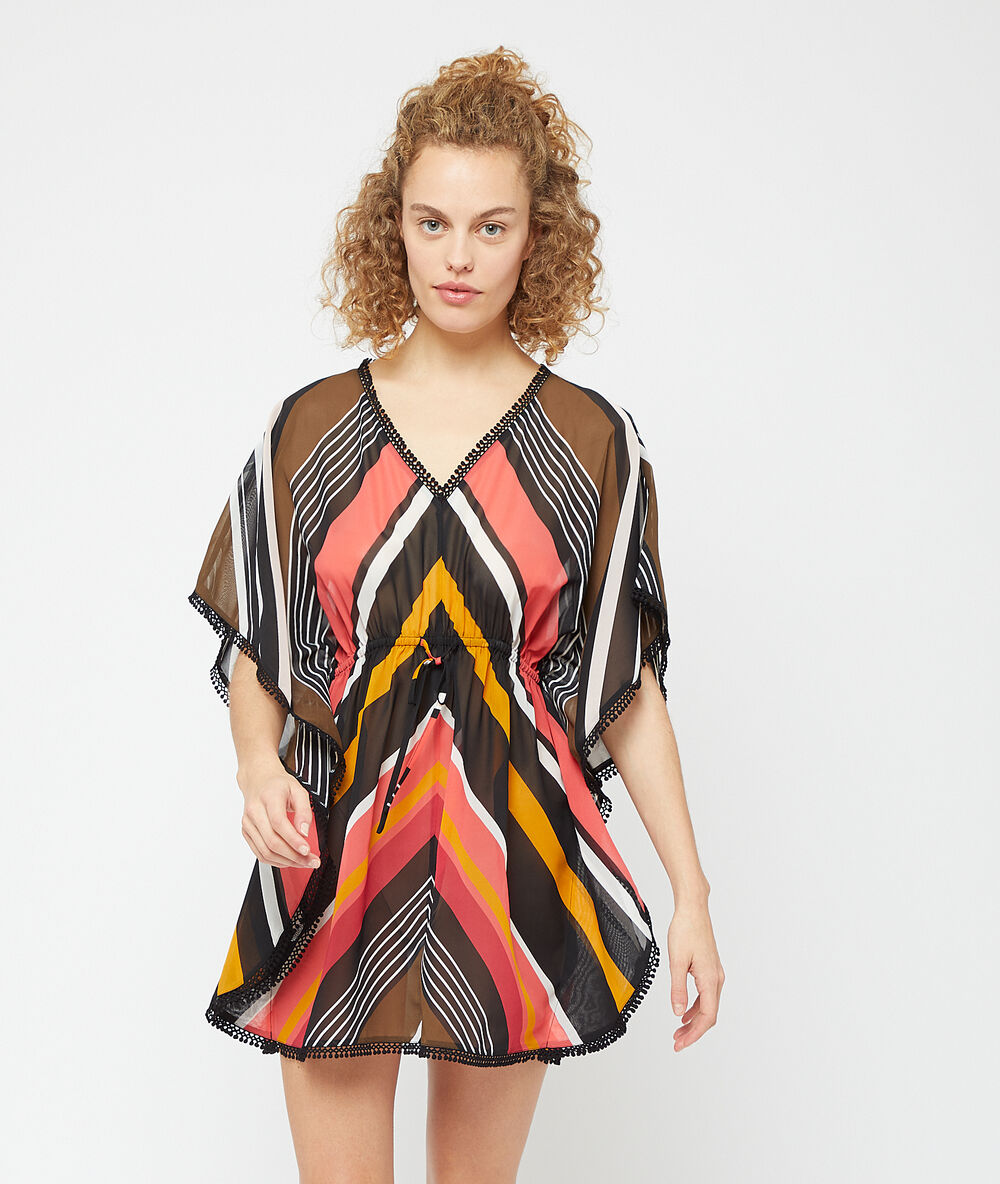 Nuisette graphique forme poncho multicouleurs.