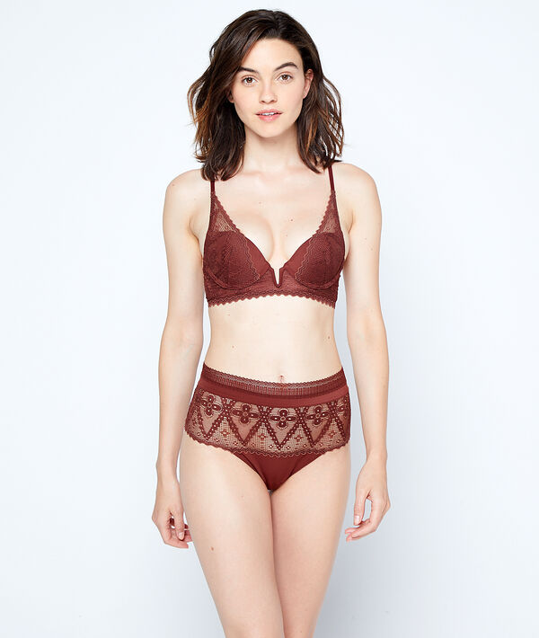Soutien-gorge n°3 - triangle push-up en dentelle marron.