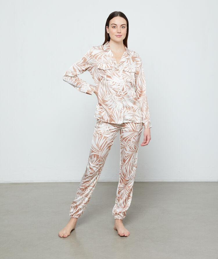 Chemise de pyjama imprimée beige.