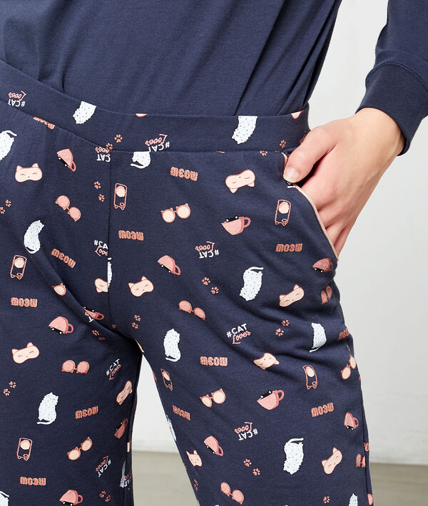 Pantalon imprimé bleu.