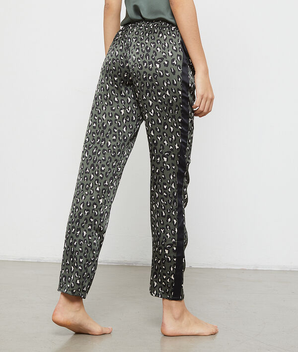Pantalon satiné imprimé léopard Pantalon satiné imprimé léopard