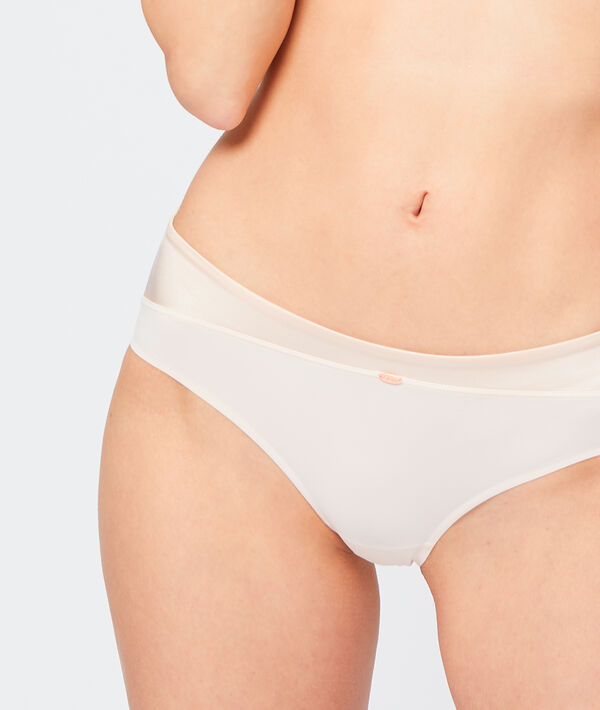 Shorty en microfibre rose poudre.