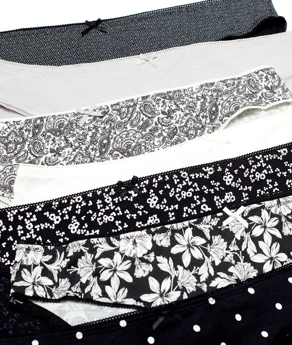 Pack de 7 culottes en coton noir.
