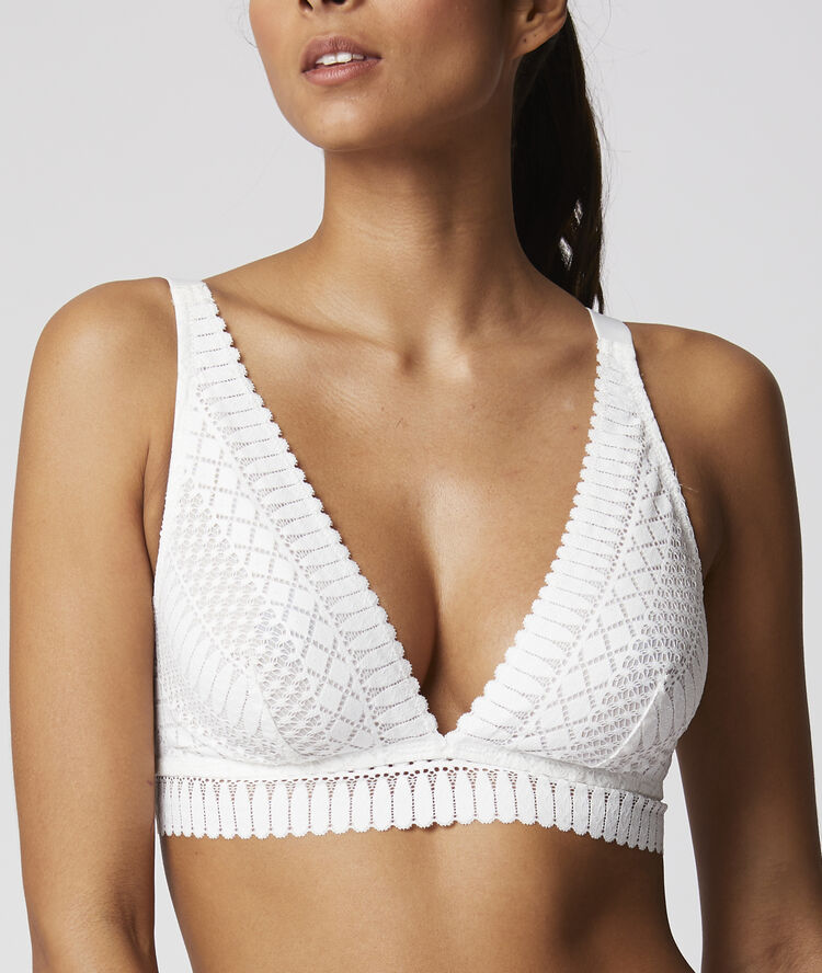 Triangle sans armatures - bonnet d ecru.