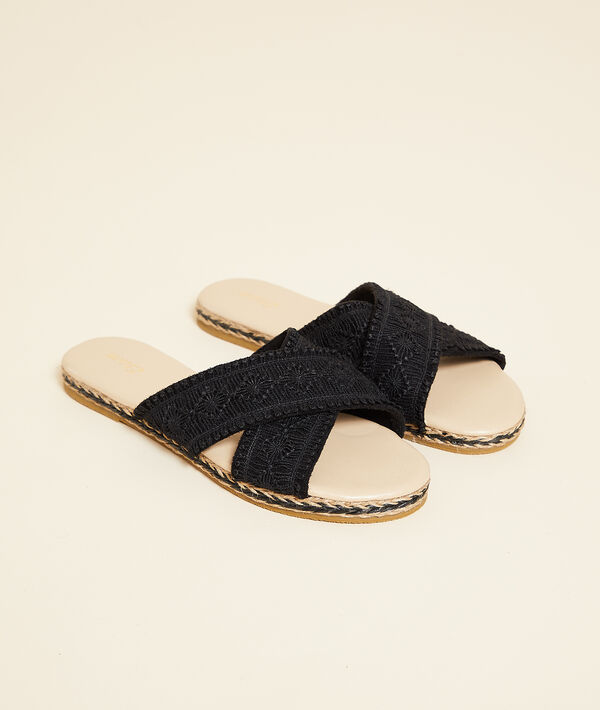 Chaussons tongs texturés Chaussons tongs texturés;${refinementColor}