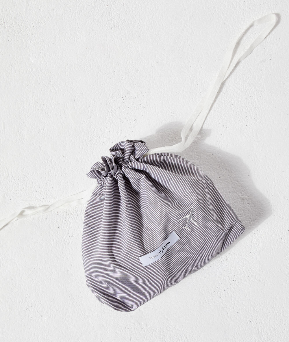 Chaussons ballerines avec pochon gris.