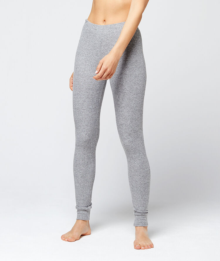 Pantalon maille douce gris.