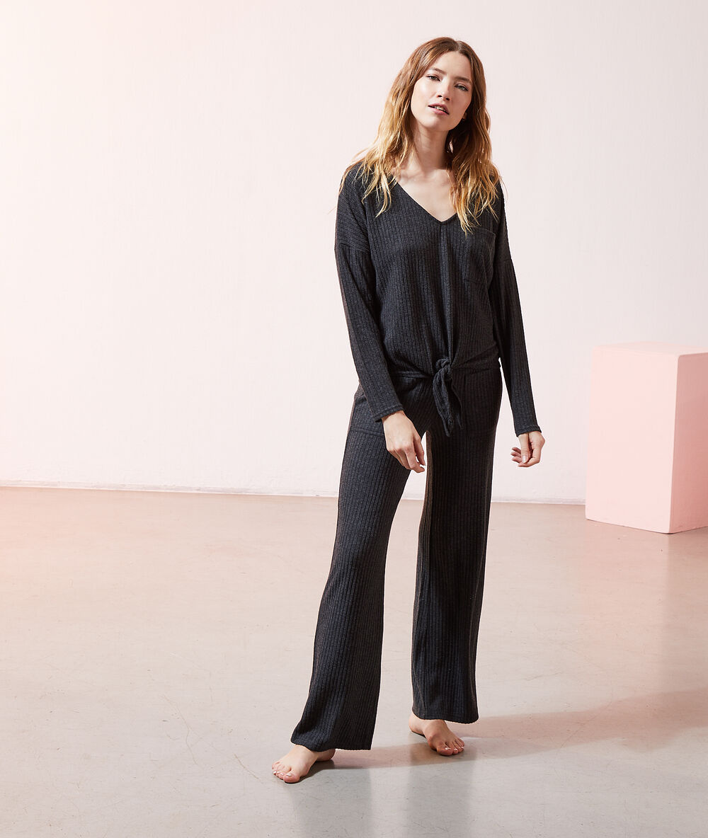 Top côtelé loungewear anthracite.